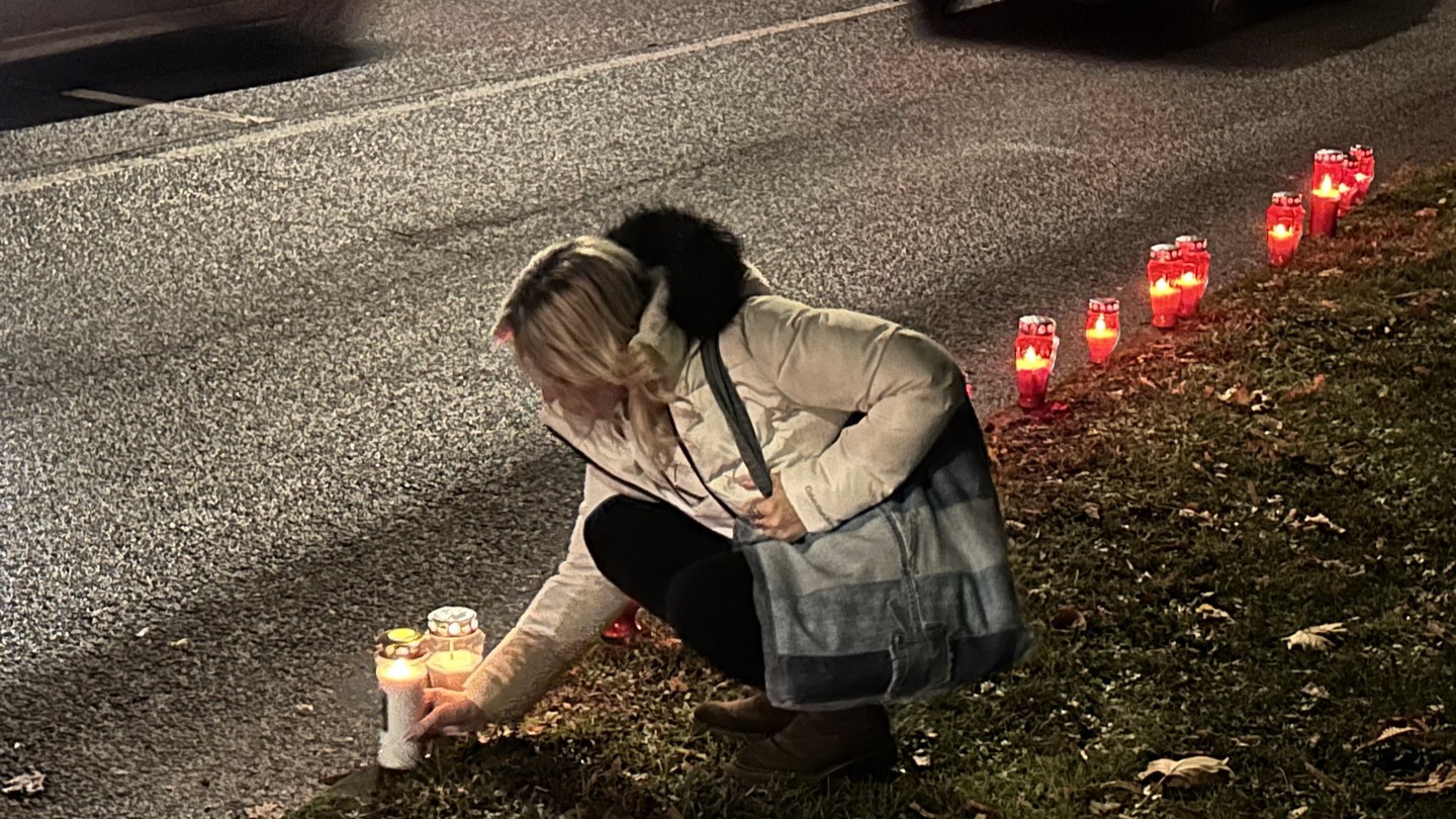 Molitvom i lampionima odana dužna počast žrtvi Vukovara i Škabrnje